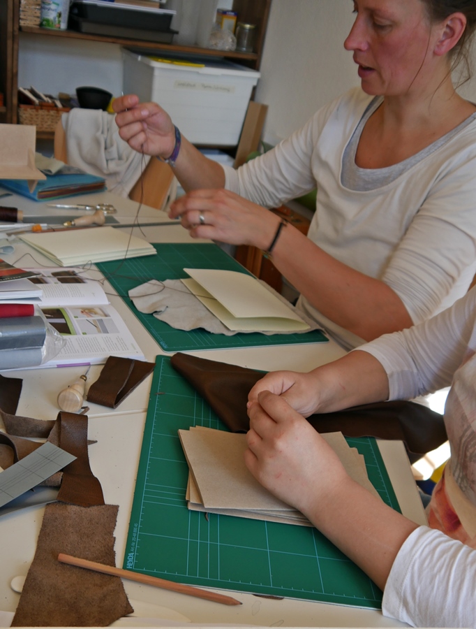 Arbeiten mit Papier und Karton